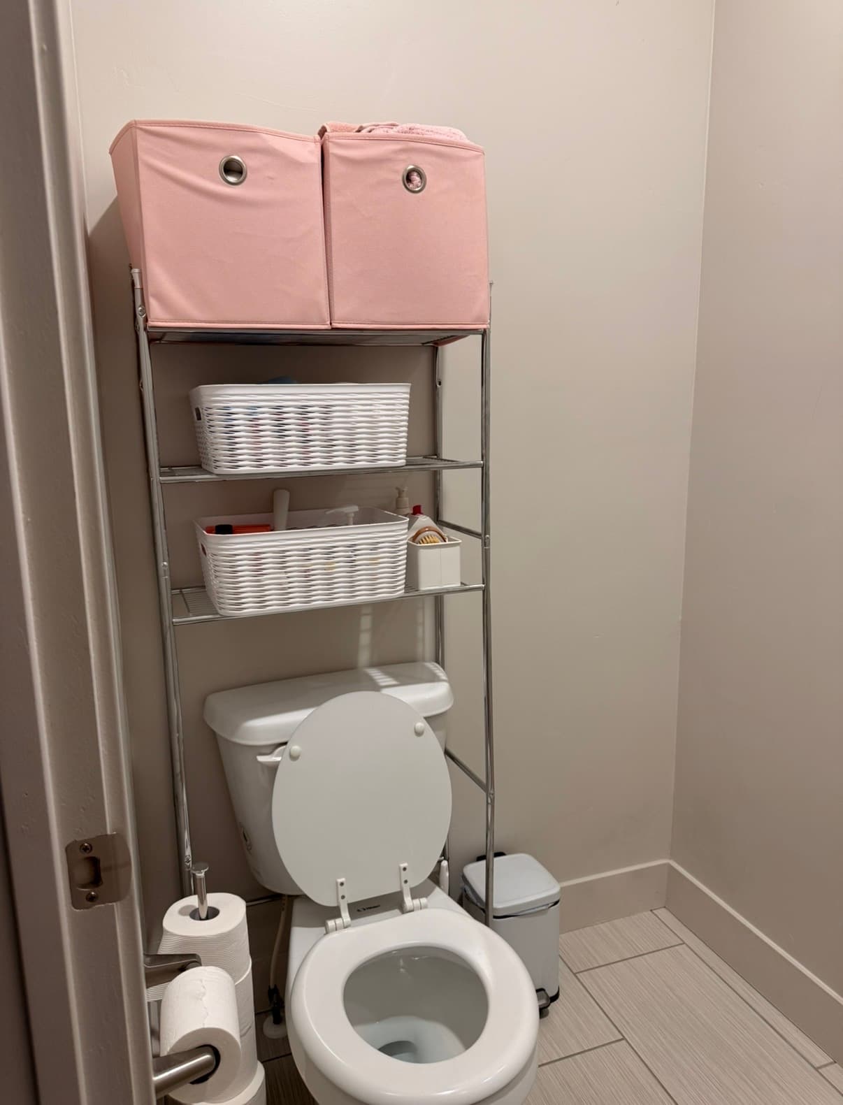 Private Room with the best roommates