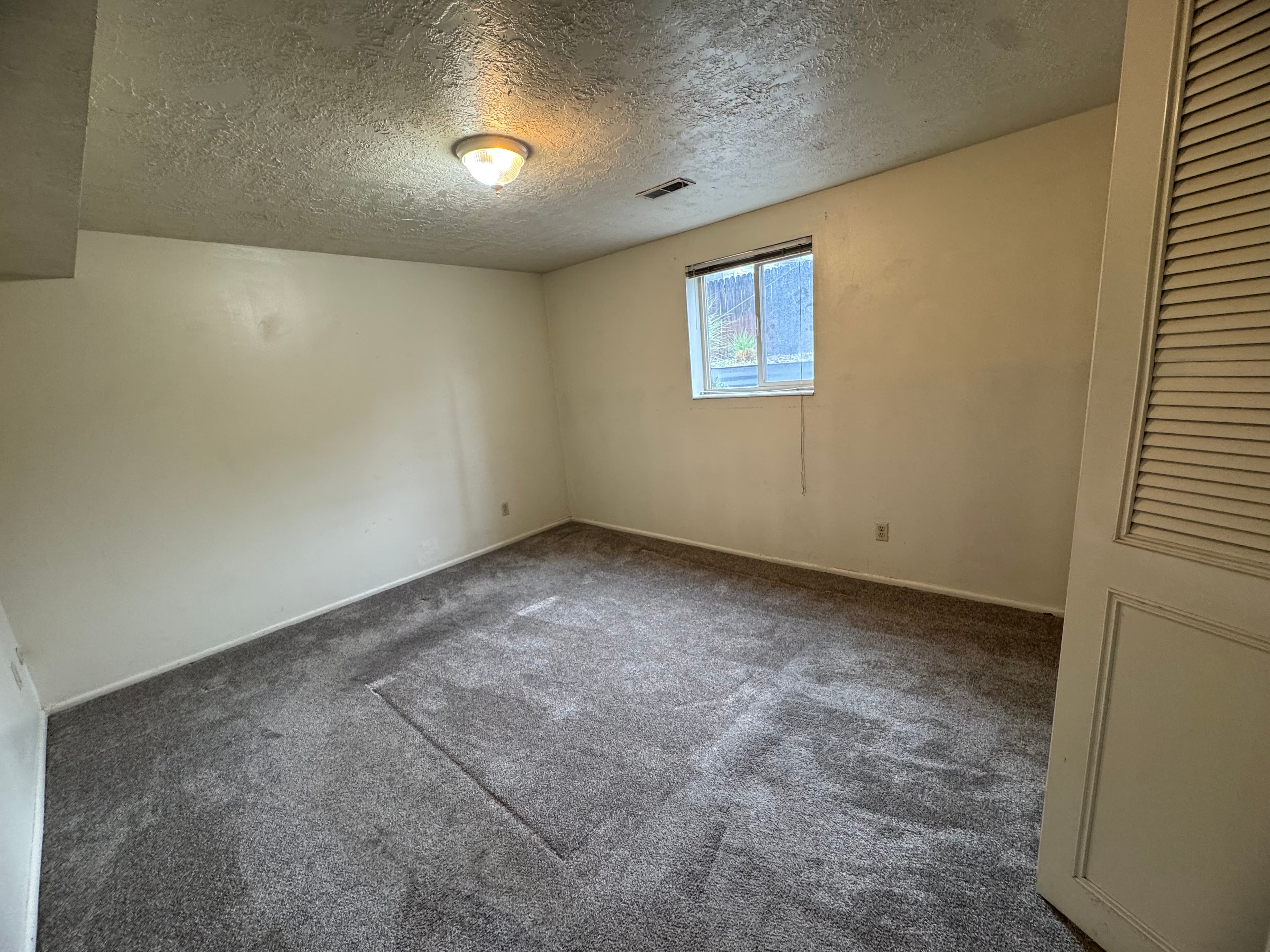 1-Bedroom Married Student Apartment