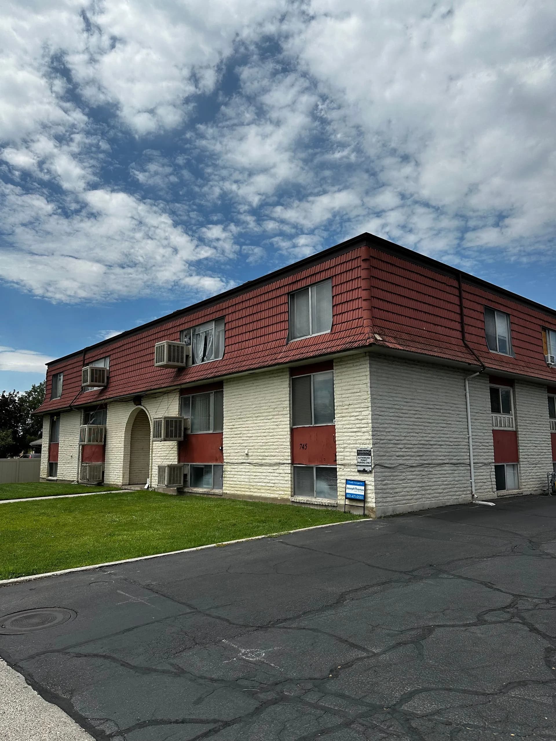 Parkway Apartments