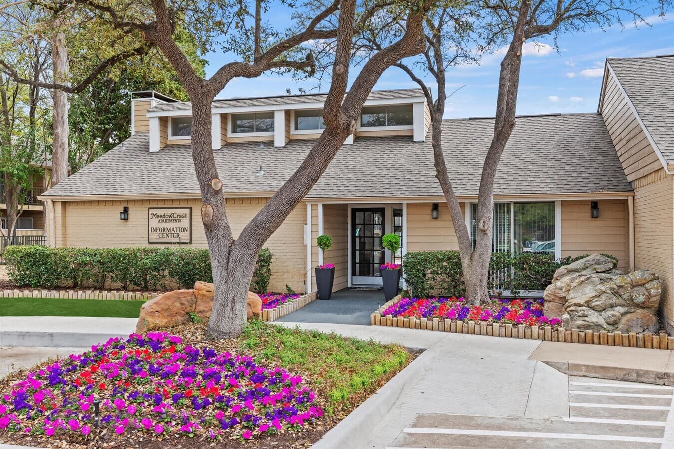 Meadowcrest Apartments