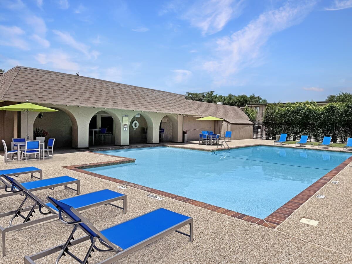 Prestonwood Hillcrest Apartments