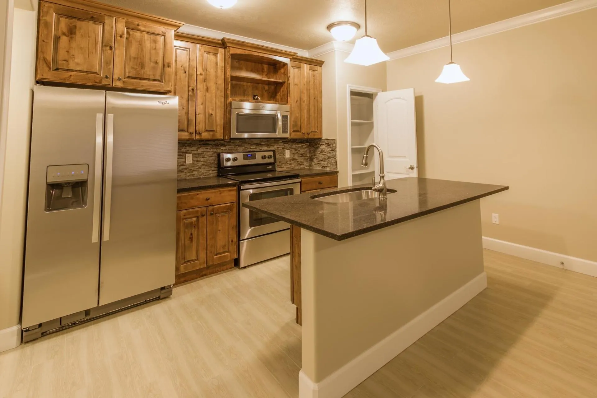 modern+kitchen-1920w