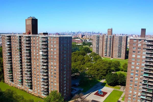 Lafayette Towers Nelson Apartments